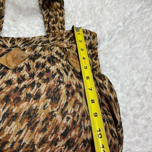 Evangeline ministry handcrafted cloth shoulder bag leopard prints wooden buttons - Picture 12 of 12